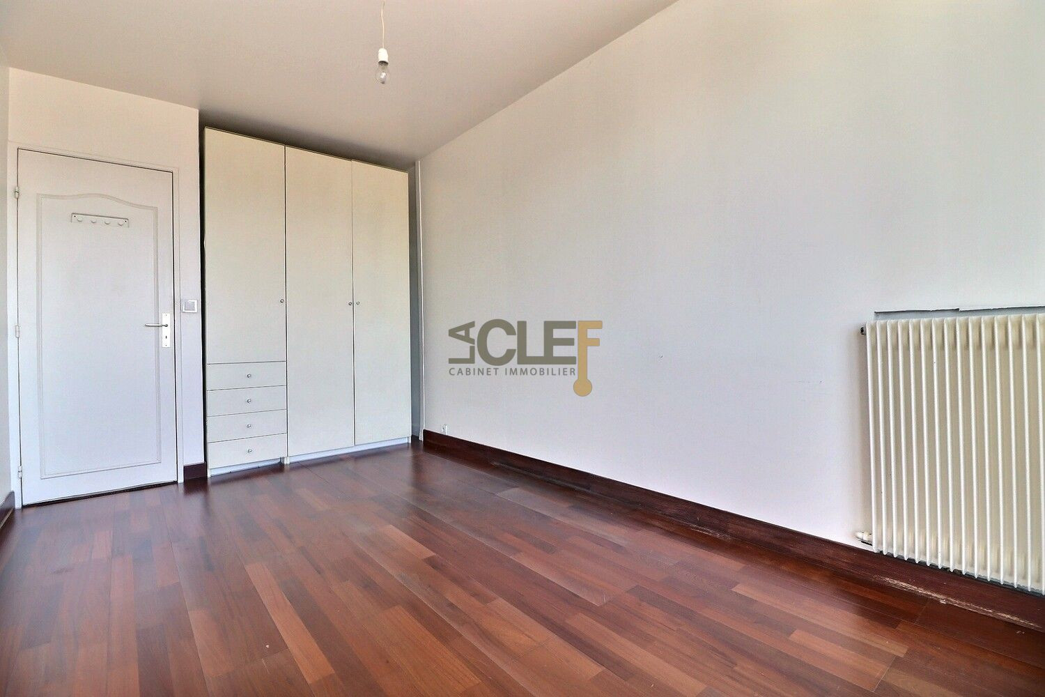 
                                                Location
                                                 Appartement T2  - Montreuil - proche métro