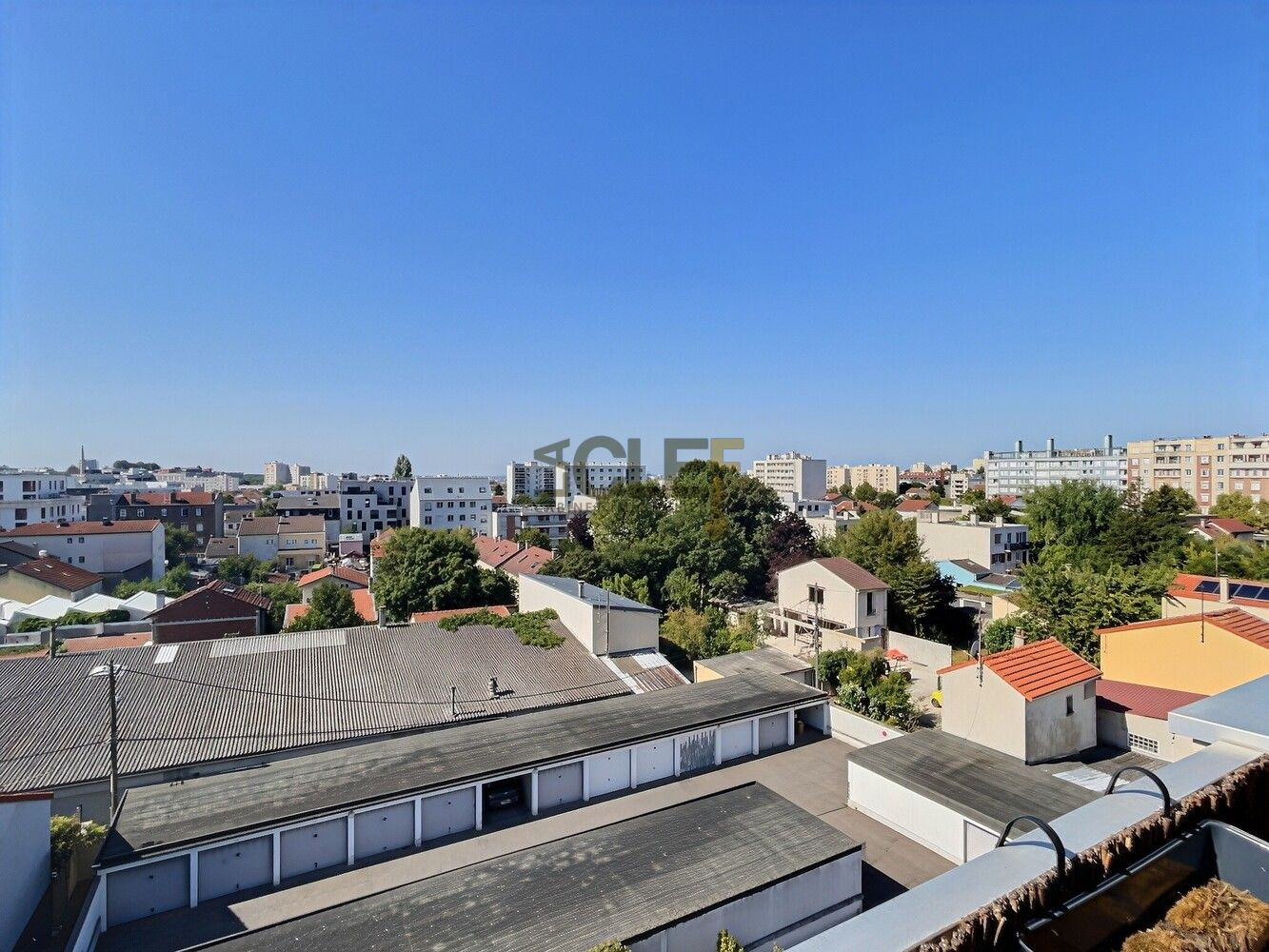 
                                                Location
                                                 Appartement T2  - Montreuil - proche métro