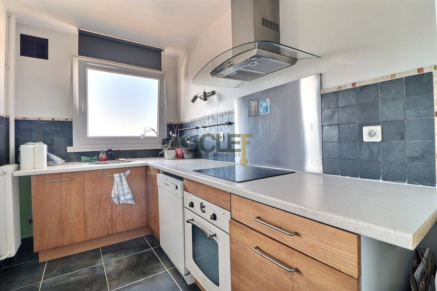 
                                                Location
                                                 Appartement T2  - Montreuil - proche métro