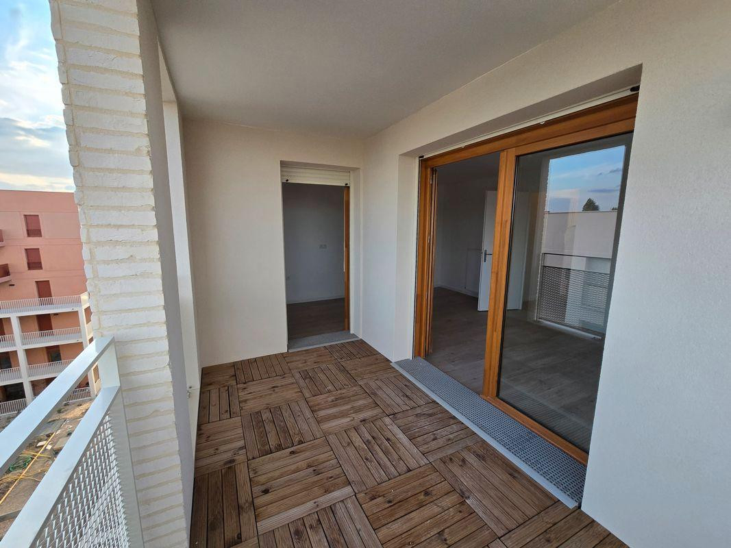
                                                Location
                                                 Appartement T2 neuf 47 m² – Dernier étage – Loggia