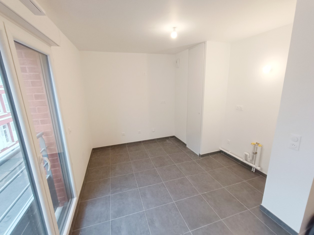 
                                                Location
                                                 Appartement T2 neuf, Amiens centre