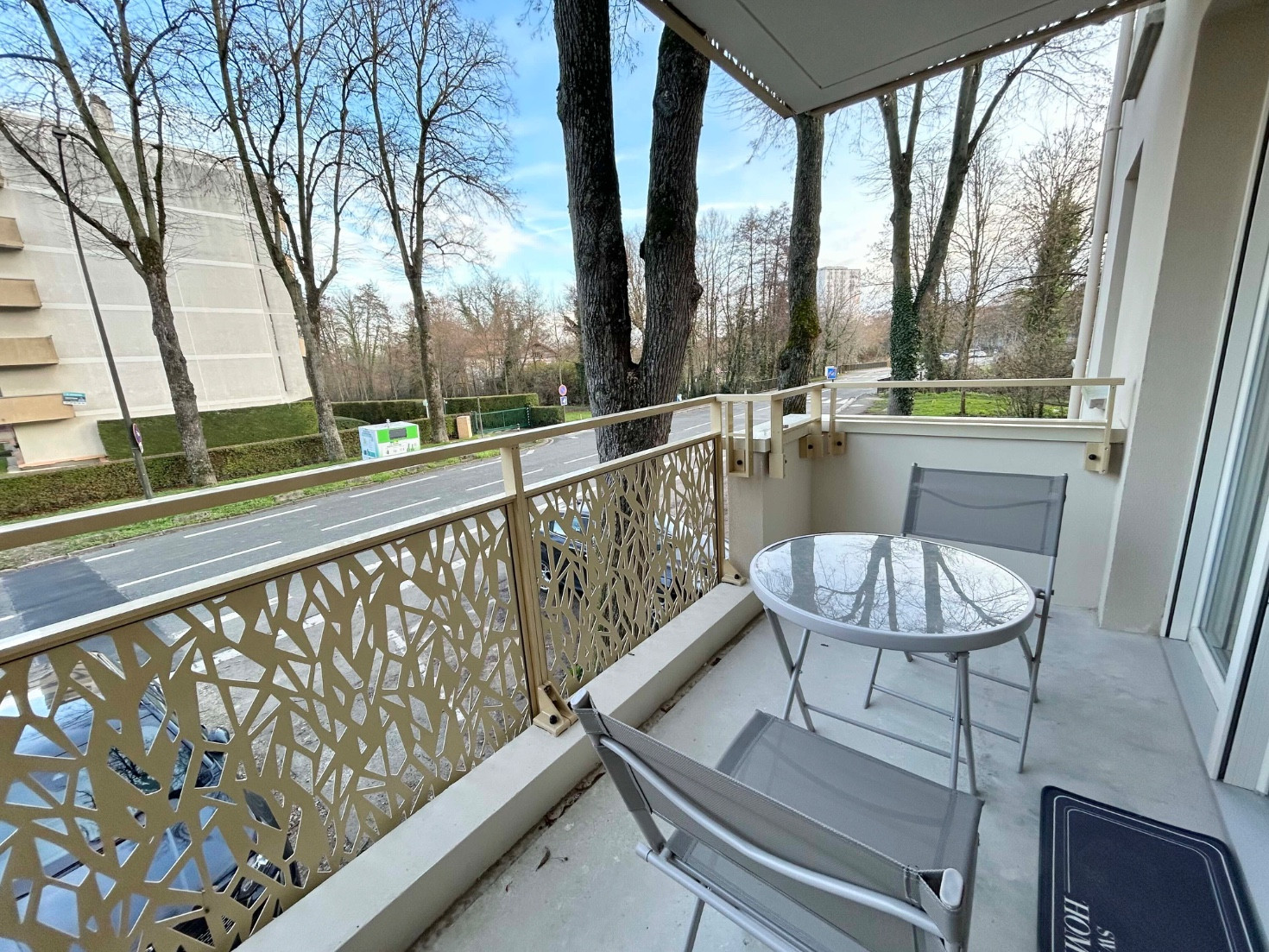 
                                                Location
                                                 Appartement T2 neuf meublé avec balcon et parking