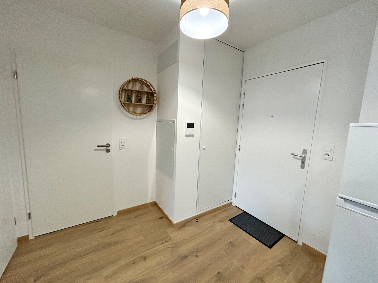 
                                                Location
                                                 Appartement T2 neuf meublé avec balcon et parking