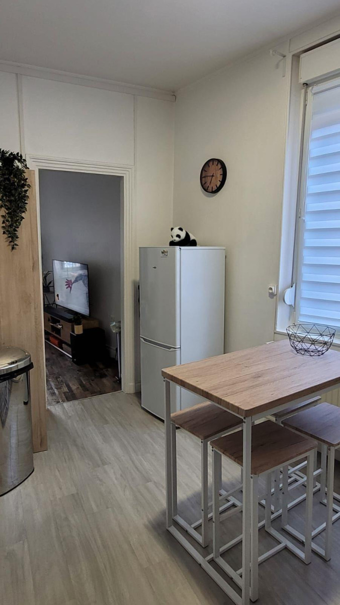 
                                                Location
                                                 Appartement T2 proche centre ville, commerces