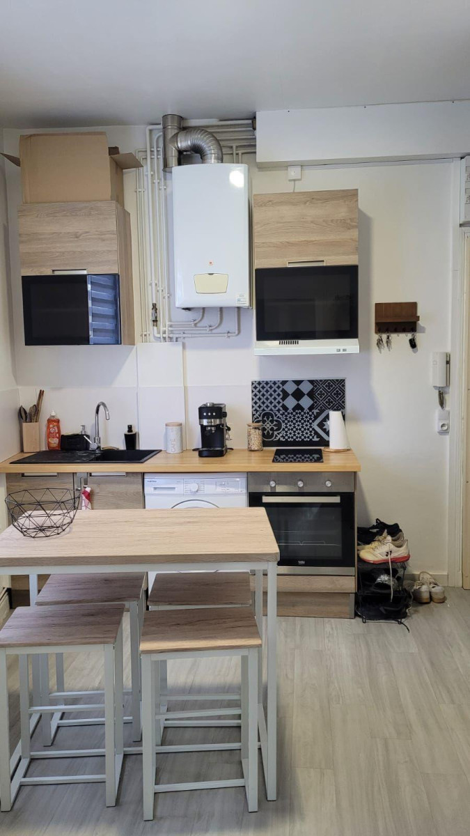 
                                                Location
                                                 Appartement T2 proche centre ville, commerces