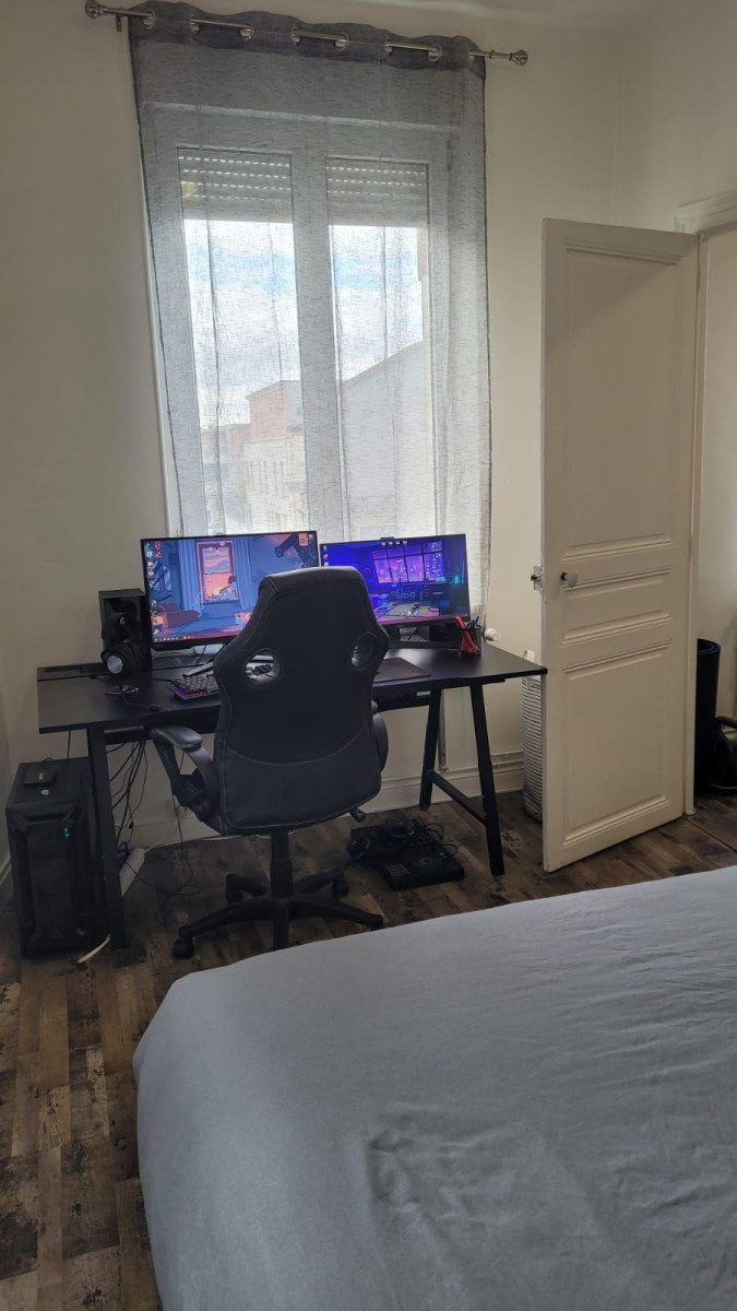 
                                                Location
                                                 Appartement T2 proche centre ville, commerces