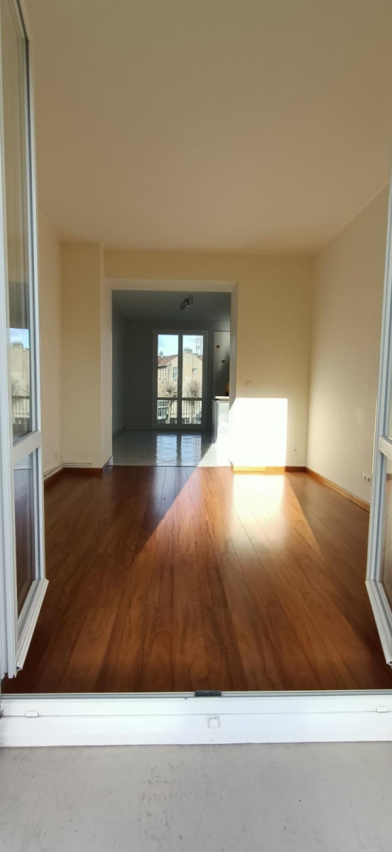 
                                                Location
                                                 Appartement T2 proche commerces N/Dame Le Havre