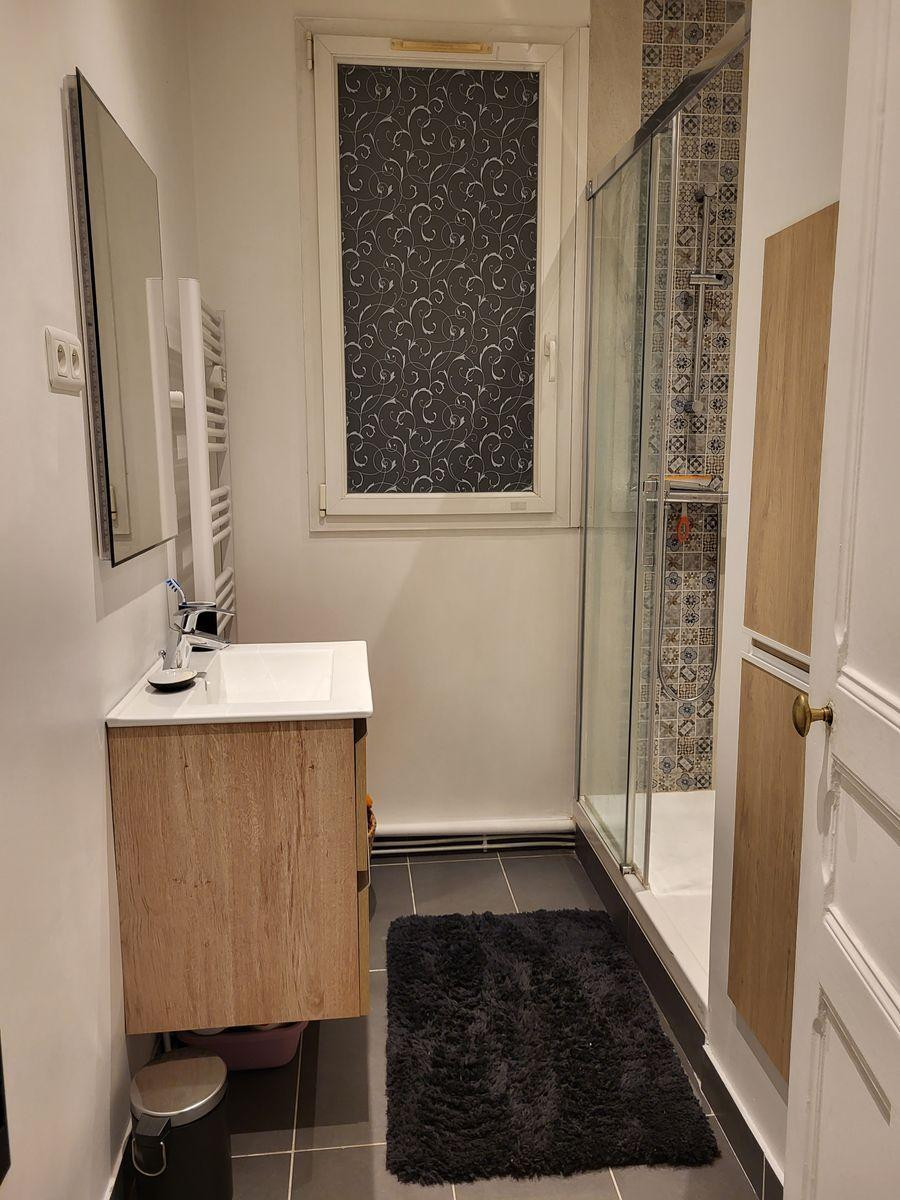 
                                                Location
                                                 Appartement T2 proche de la Défense