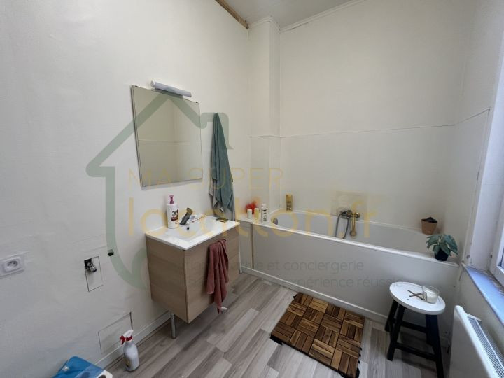
                                                Location
                                                 Appartement T2 proche IUT et Gare de Saint-Quentin