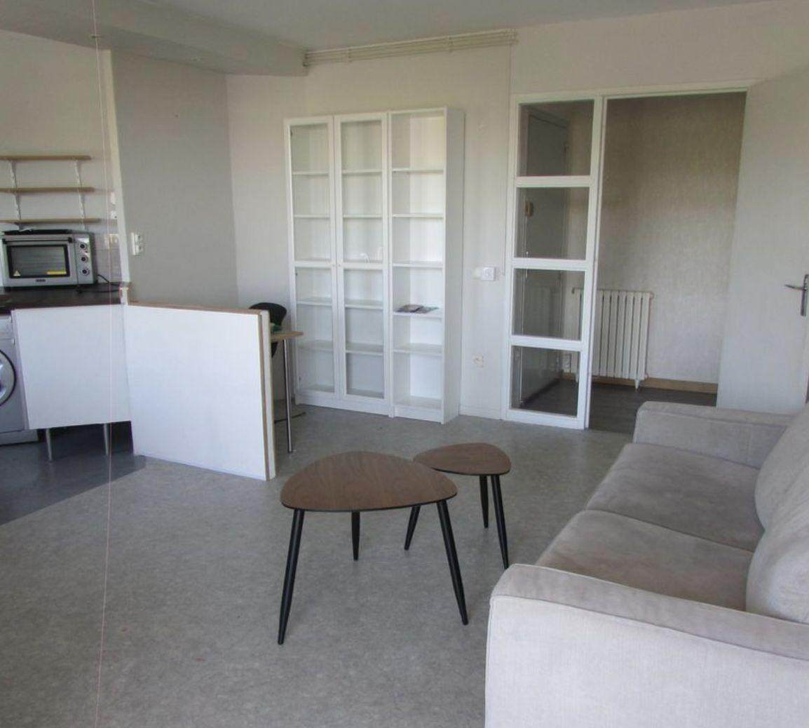
                                                Location
                                                 Appartement T2 Quartier Madeleine Angers