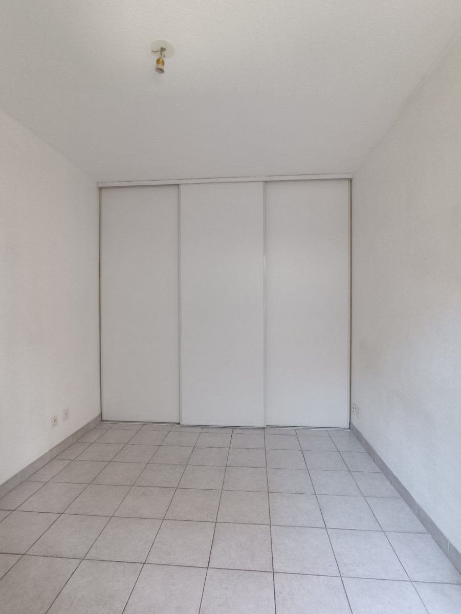
                                                Location
                                                 Appartement T2 - Quartier Rouet