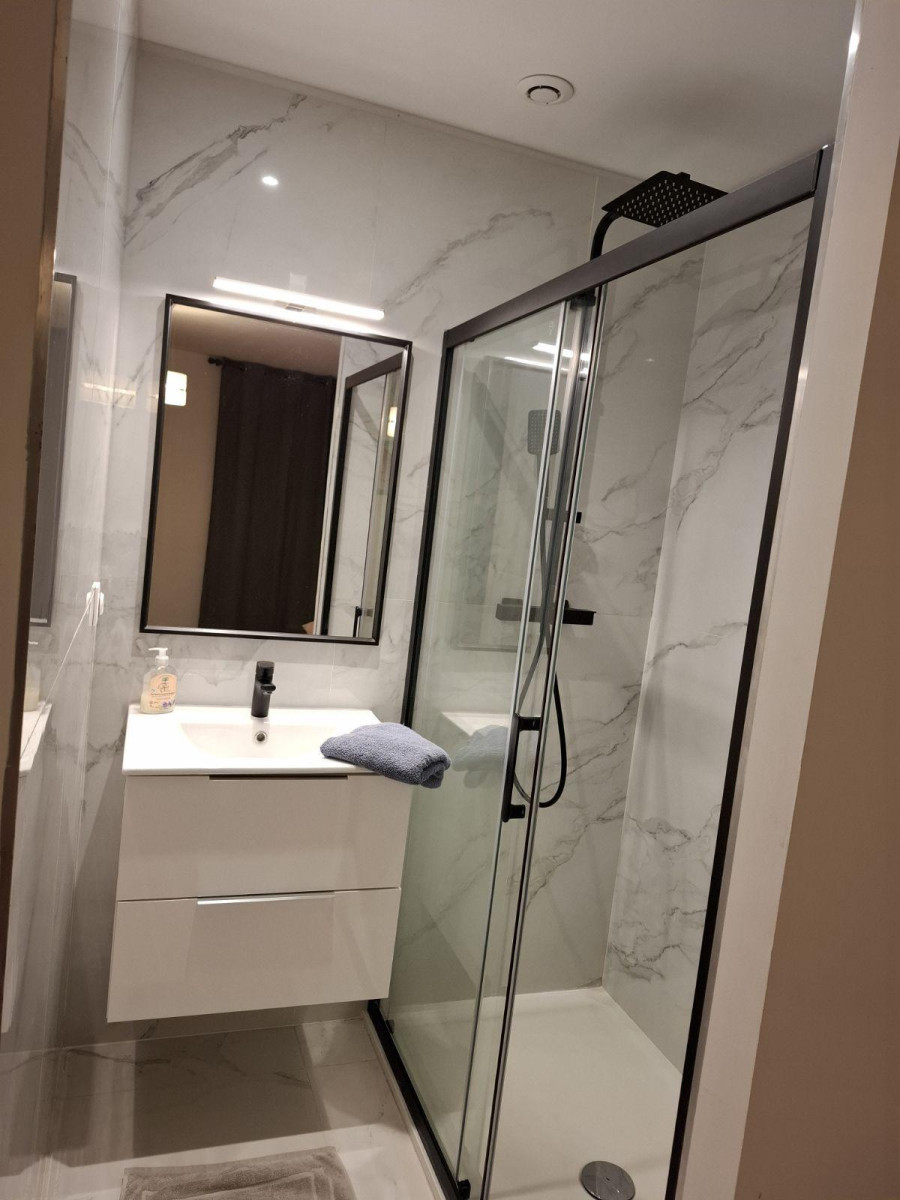 
                                                Location
                                                 Appartement T2 rénové de confort et de modernité