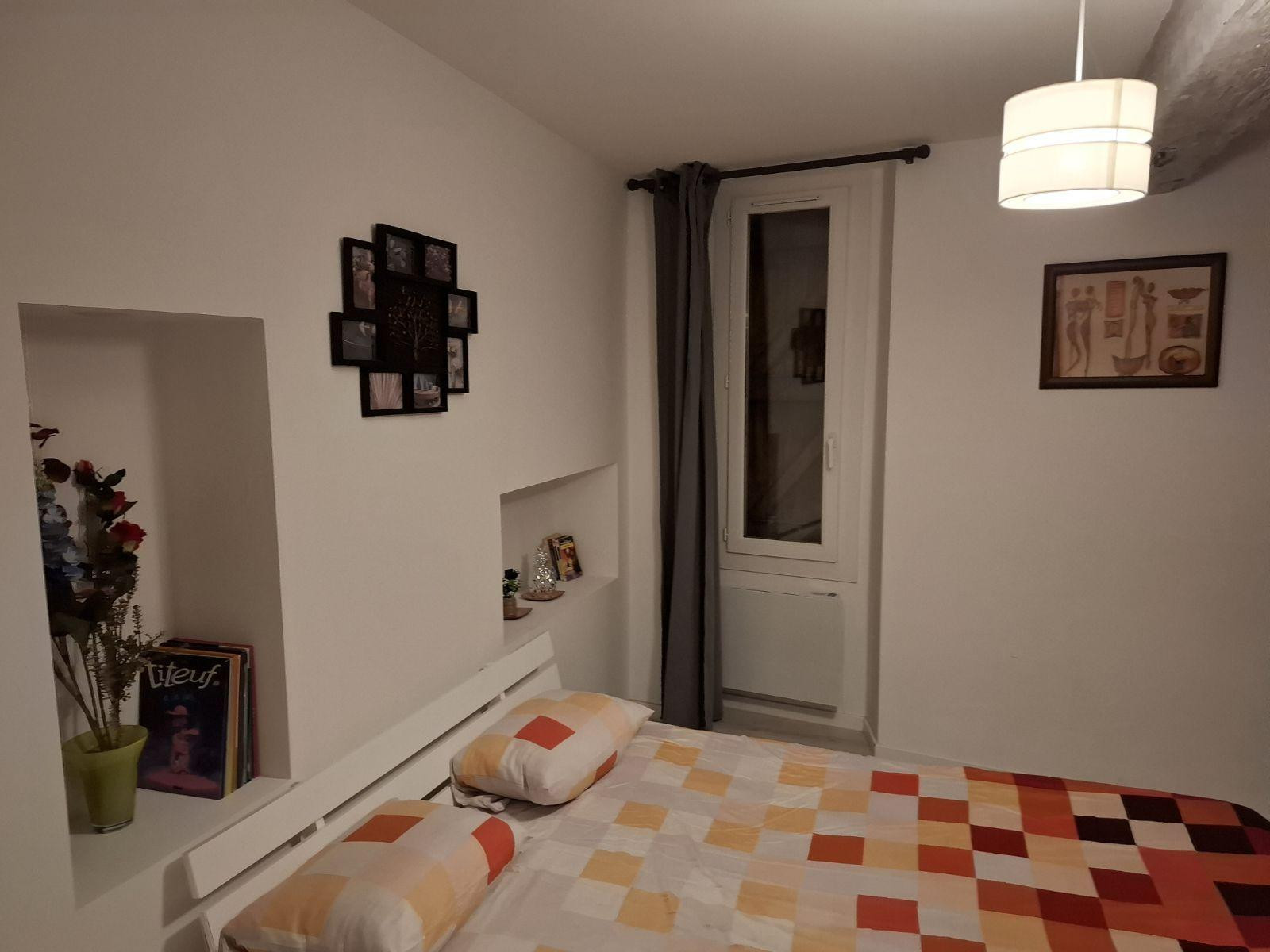 
                                                Location
                                                 Appartement T2 rénové de confort et de modernité