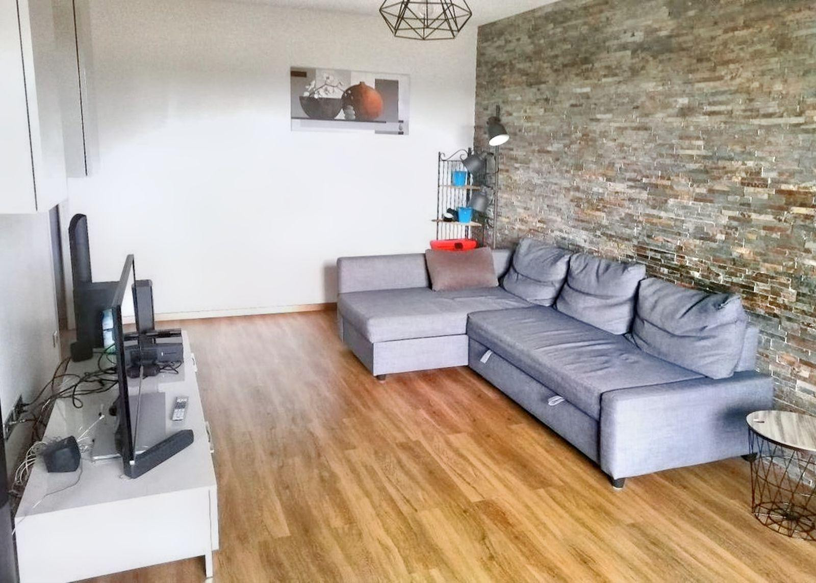 
                                                Location
                                                 Appartement T2 rénové et meublé