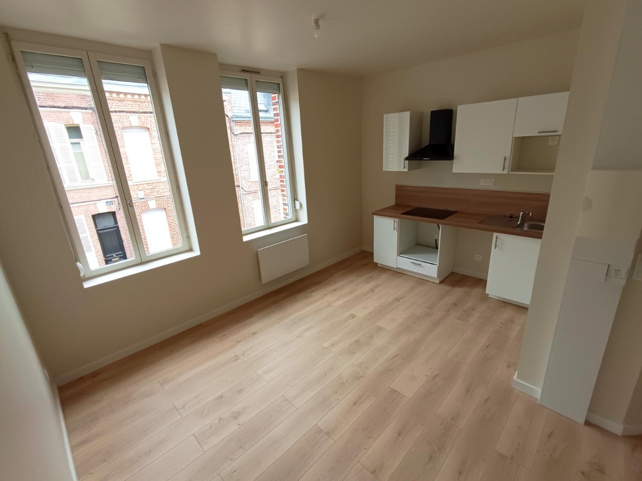 
                                                Location
                                                 Appartement T2, rénové, henriville