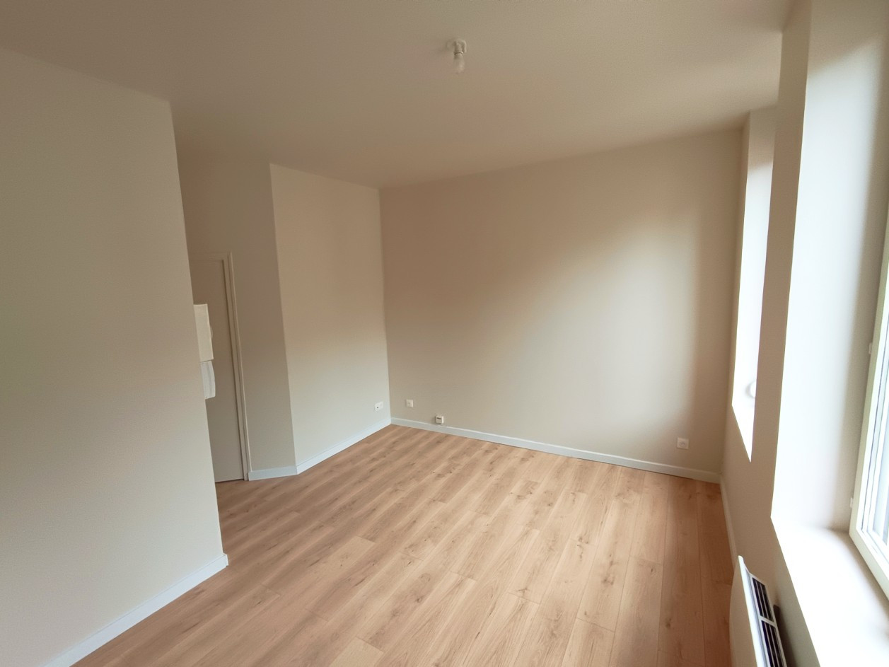 
                                                Location
                                                 Appartement T2, rénové, henriville