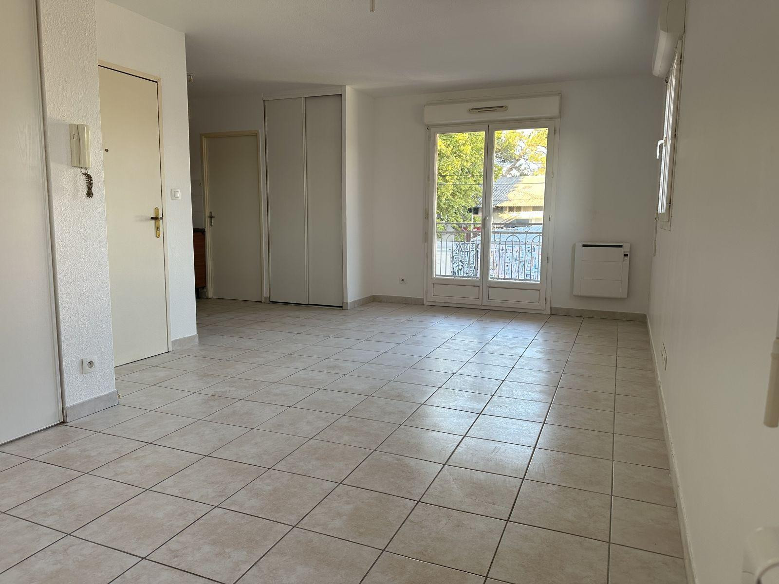 
                                                Location
                                                 Appartement T2 résidence sécurisée avec piscine