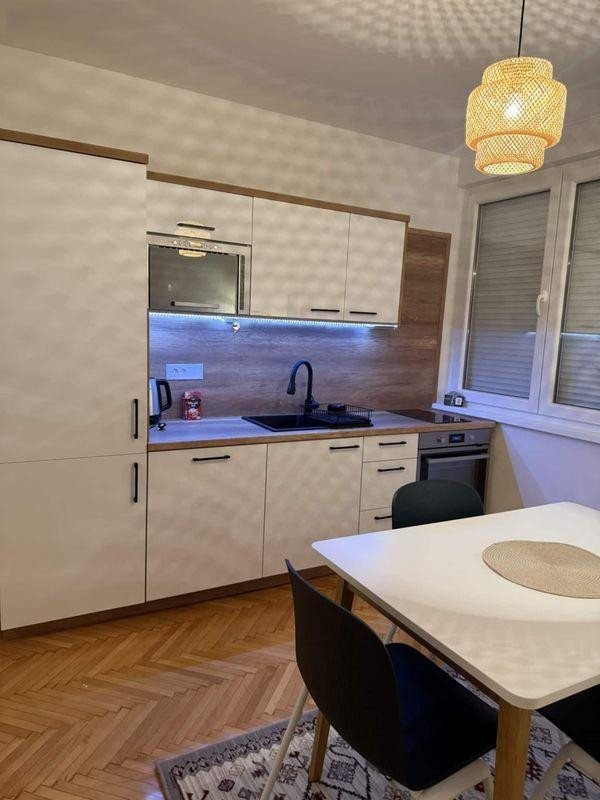 
                                                Location
                                                 Appartement t2 rue Masséna 52m2