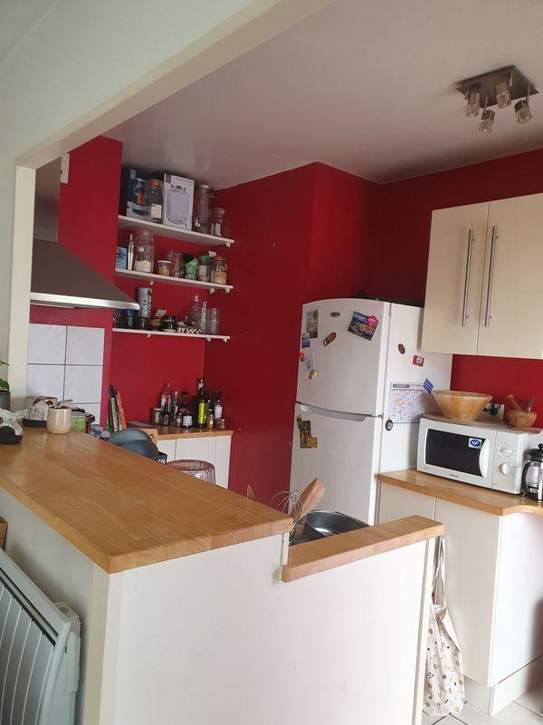 
                                                Location
                                                 Appartement T2 + stationnement
