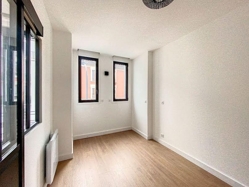 
                                                Location
                                                 Appartement T2 style loft à louer Vieux Lille