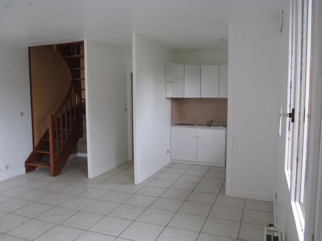
                                                Location
                                                 Appartement T2 Tours centre