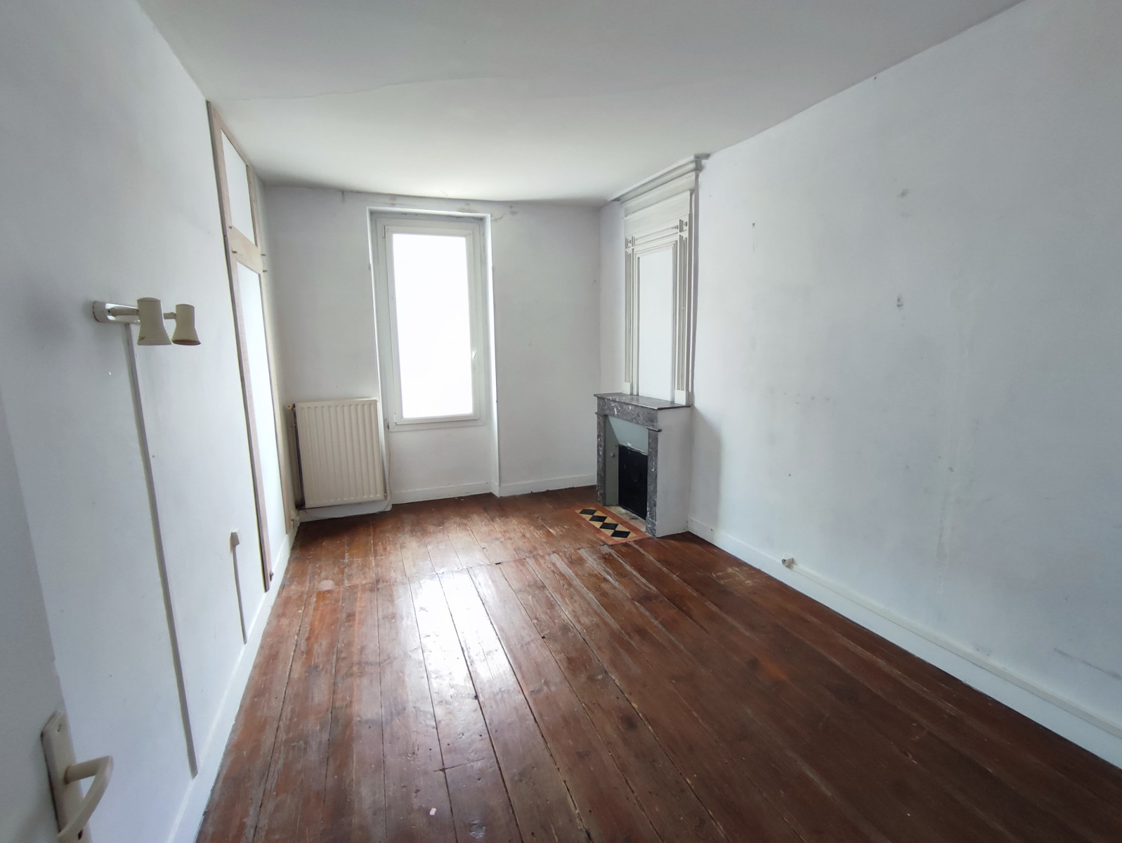 
                                                Vente
                                                 Appartement T3 12550 à Paillet