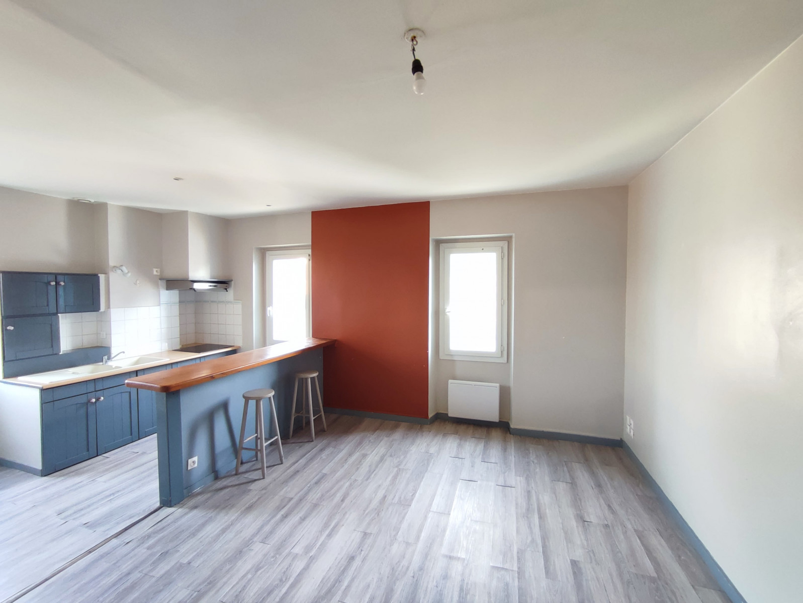 
                                                Vente
                                                 Appartement T3 12550 à Paillet