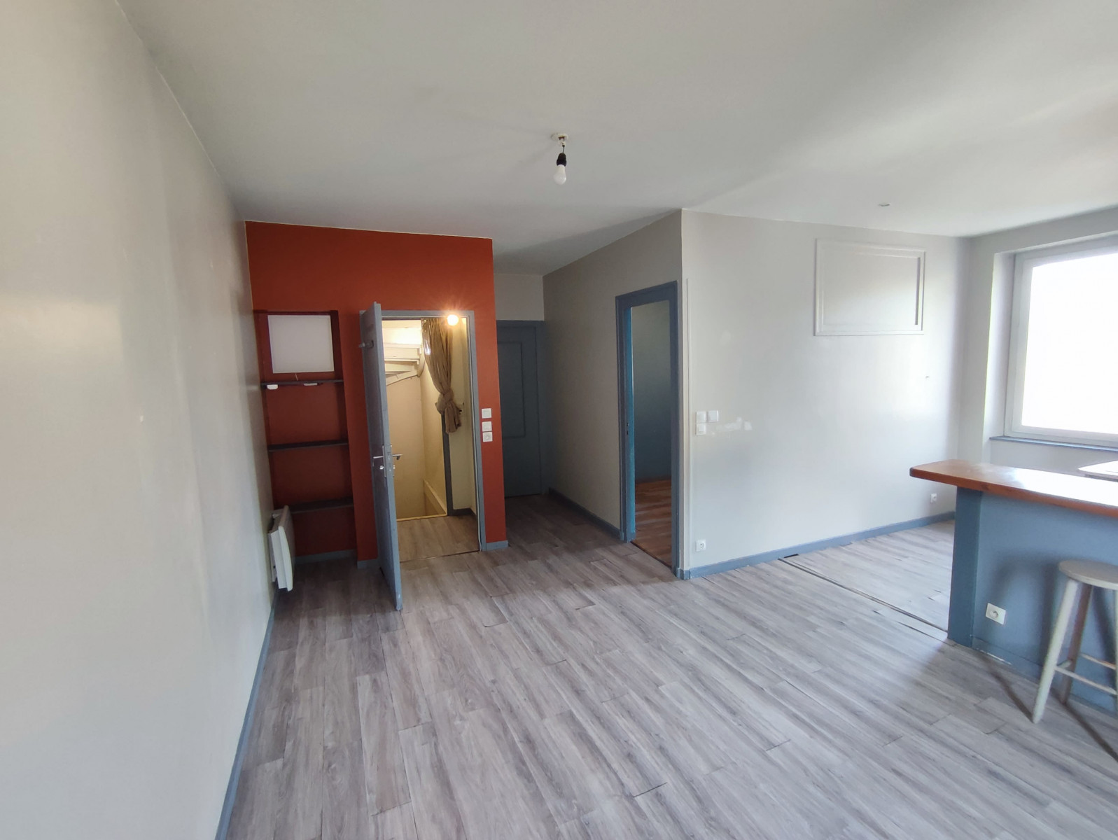 
                                                Vente
                                                 Appartement T3 12550 à Paillet