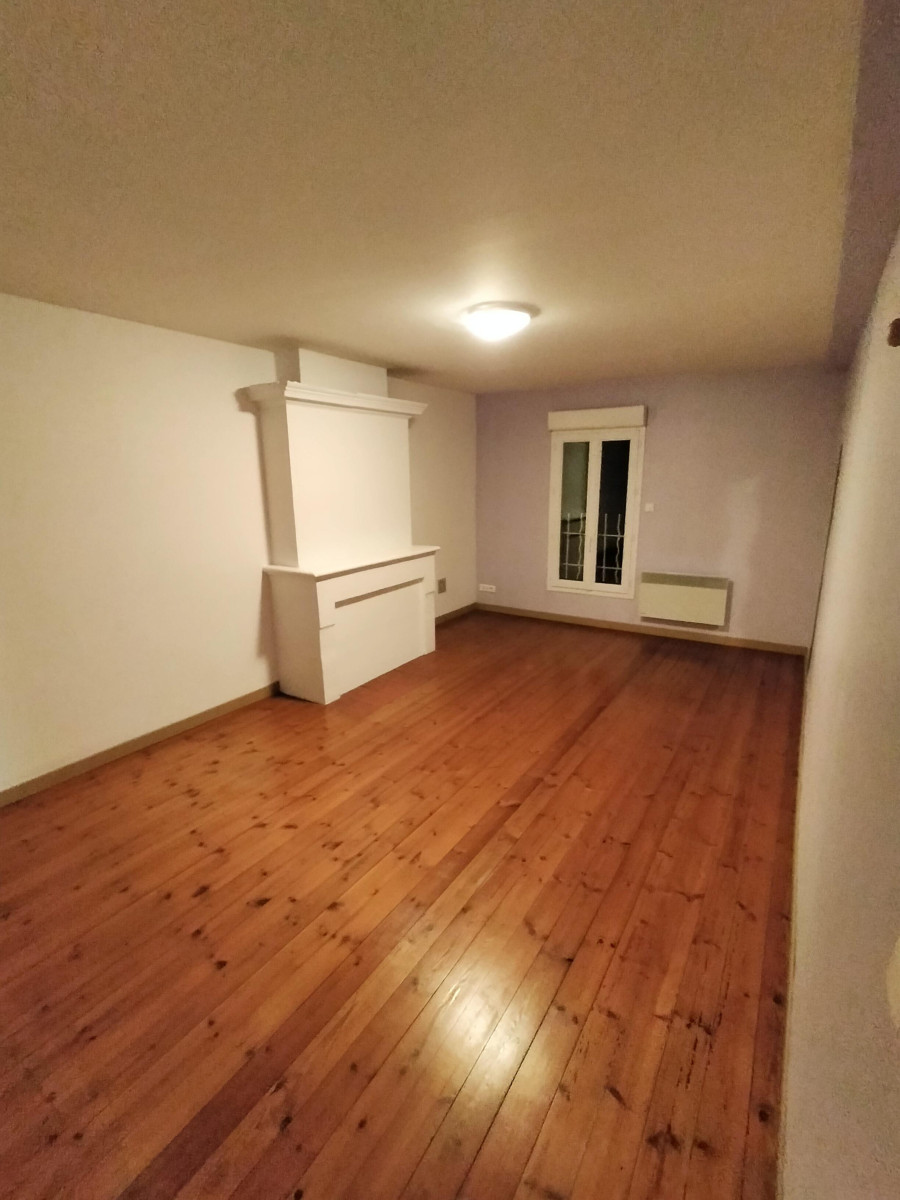 
                                                Vente
                                                 Appartement T3 12626 à Champniers