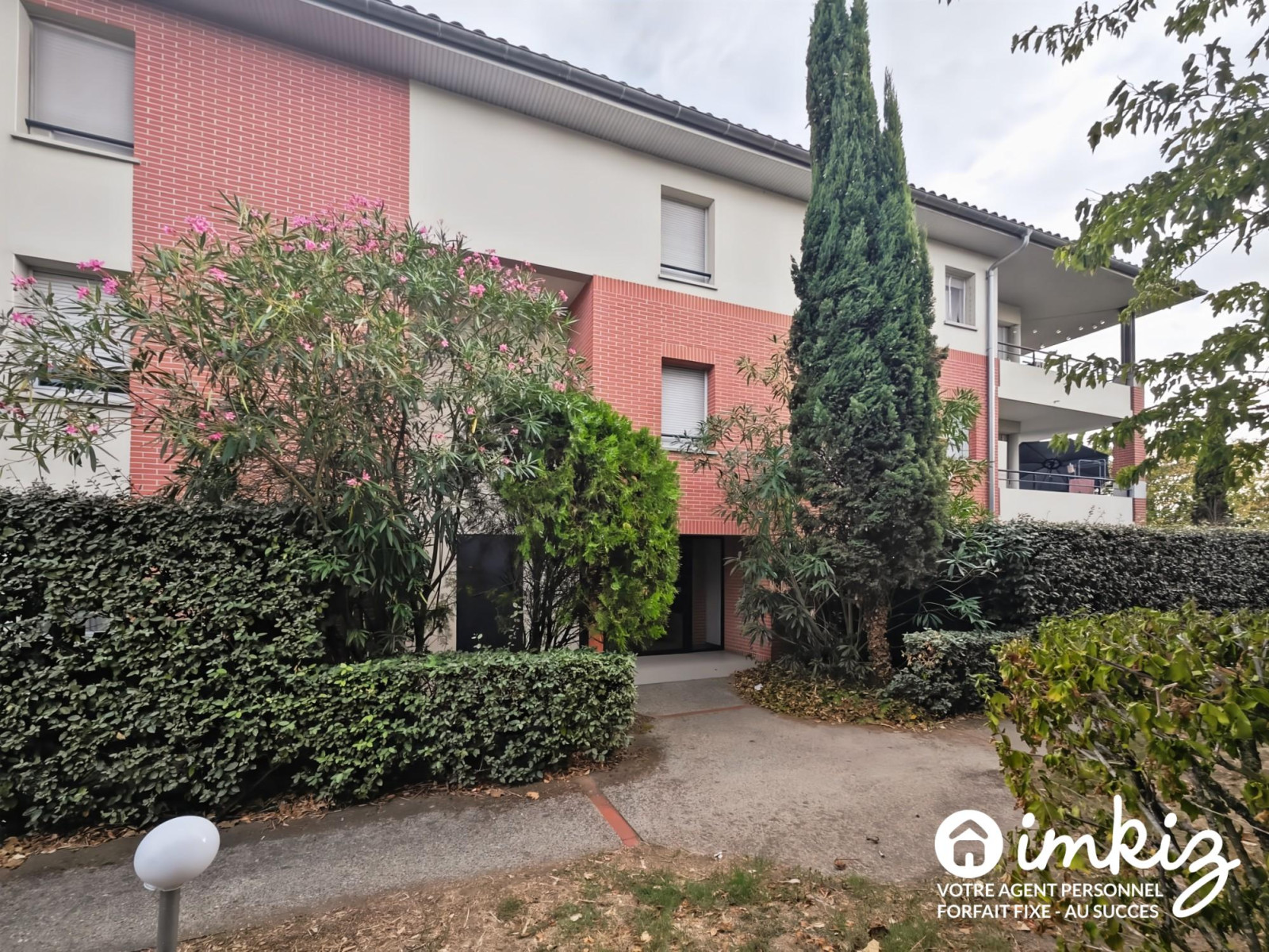 
                                                Vente
                                                 Appartement T3 - 2 parkings & piscine sécurisés