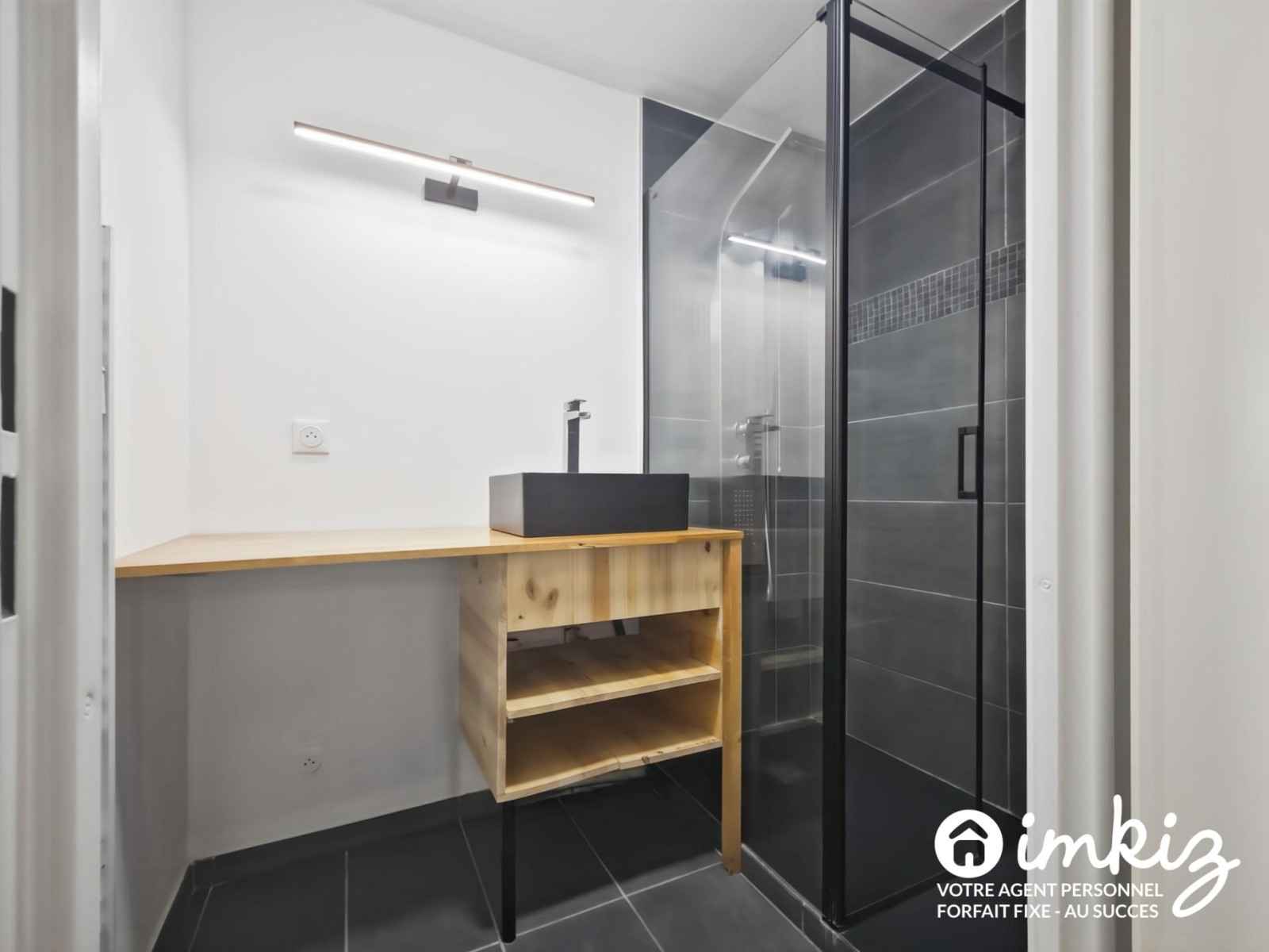 
                                                Vente
                                                 Appartement T3 - 2 parkings & piscine sécurisés