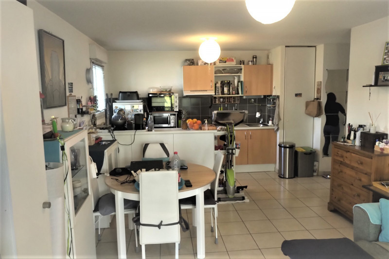 
                                                Vente
                                                 Appartement T3 (2008) 61m² avec terrasse RDC