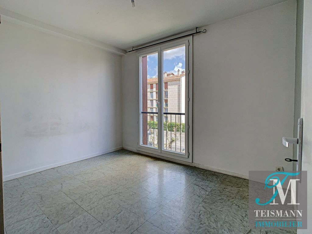 
                                                Location
                                                 Appartement T3 - 2ème étage