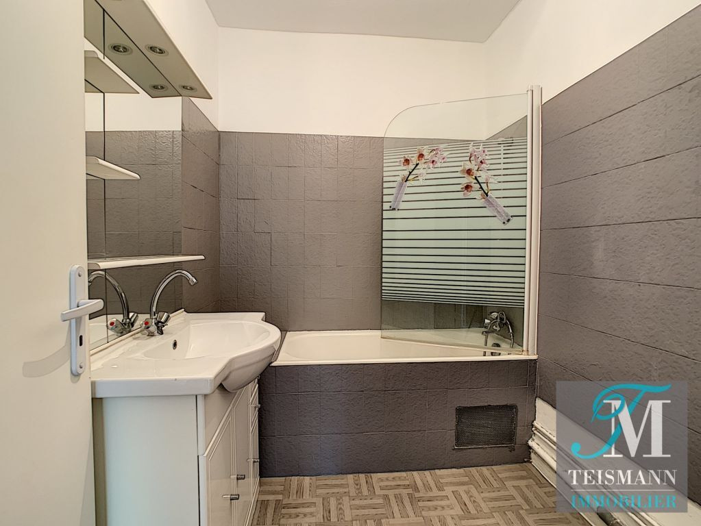 
                                                Location
                                                 Appartement T3 - 2ème étage