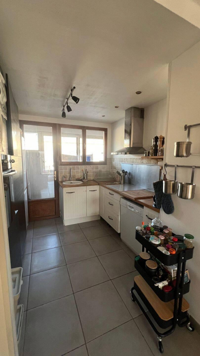
                                                Location
                                                 Appartement T3-4