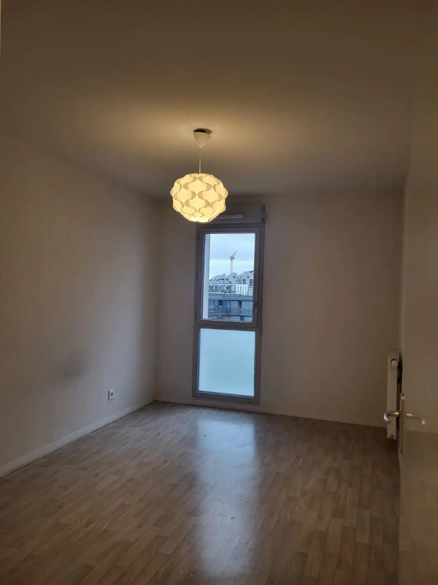 
                                                Location
                                                 Appartement T3 57.13m² à Cenon