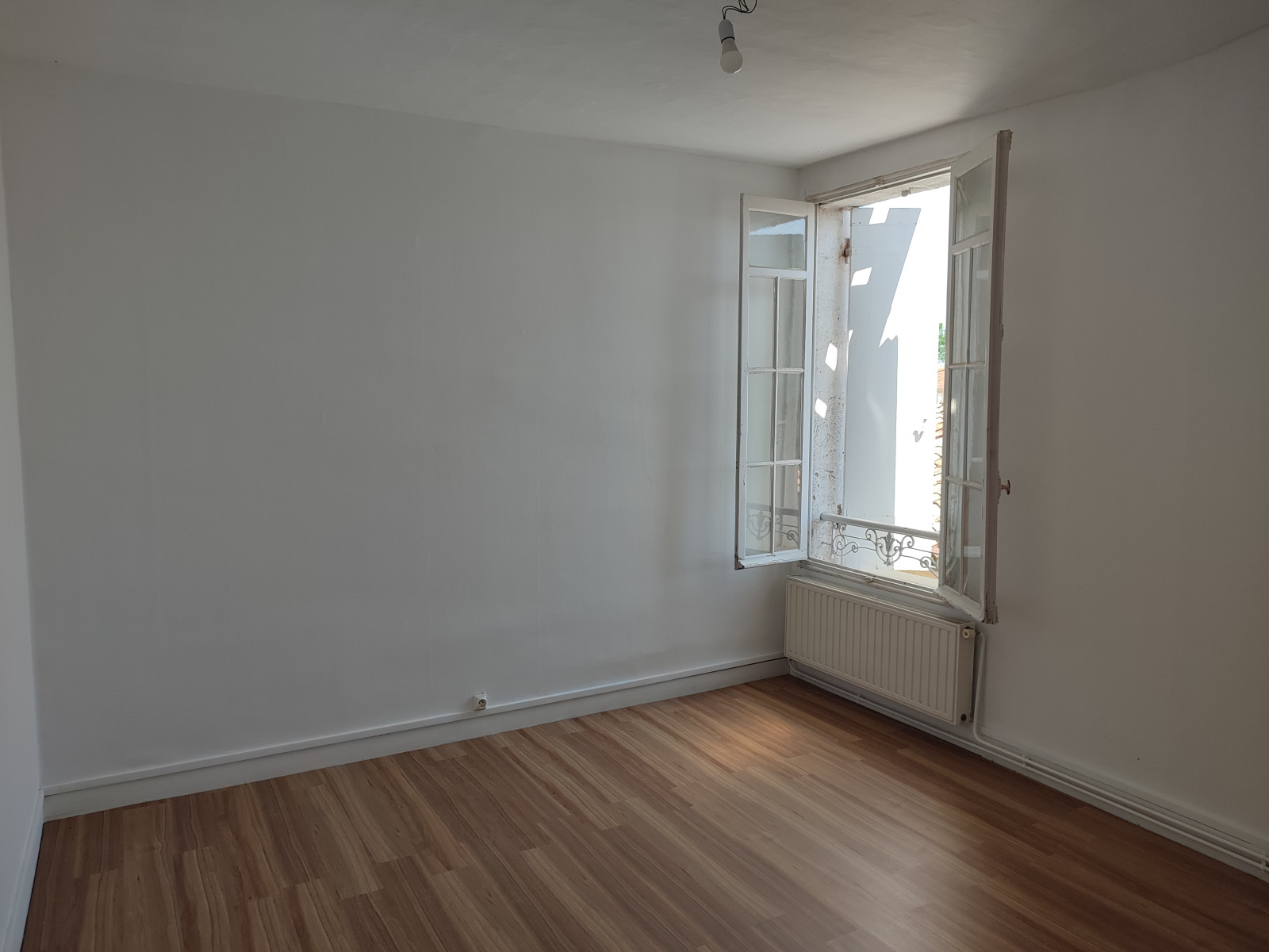 
                                                Location
                                                 Appartement T3 57m² à Créon