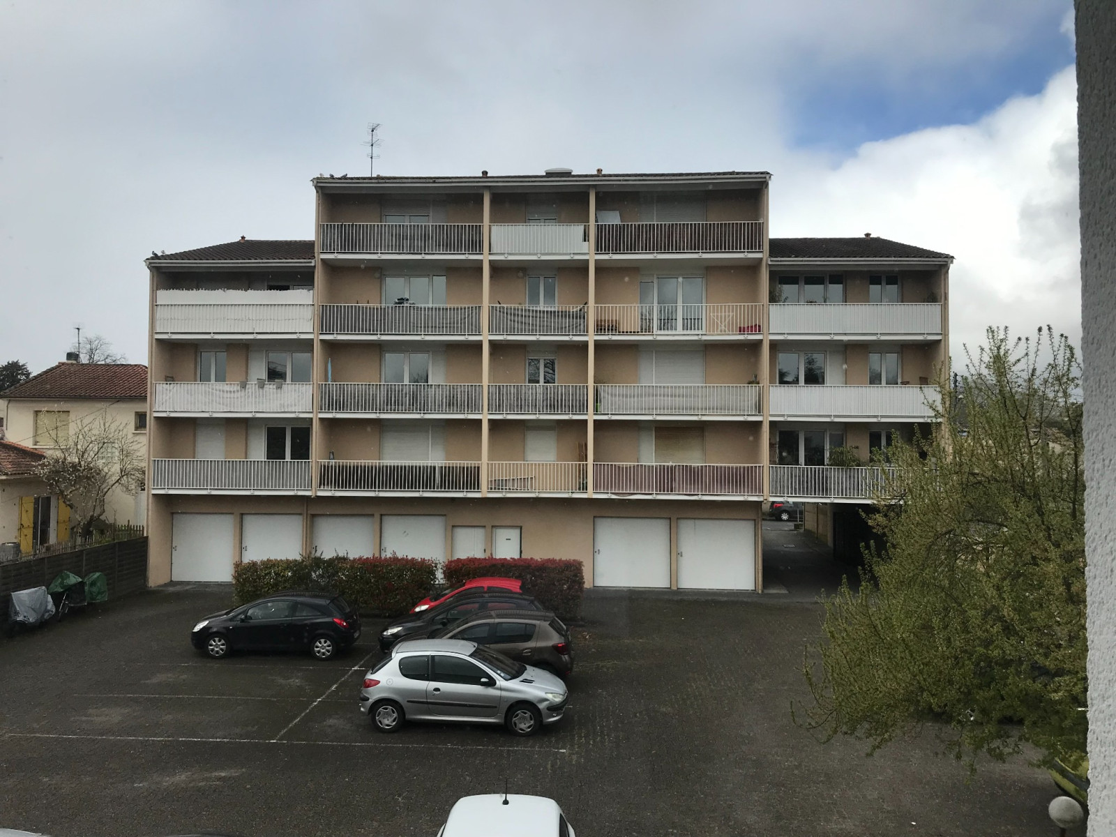 
                                                Location
                                                 Appartement T3 59m² à Talence