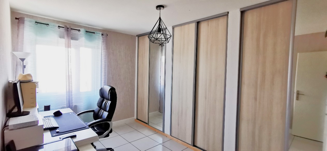 
                                                Vente
                                                 Appartement T3 63m² avec Terrasse 30m²