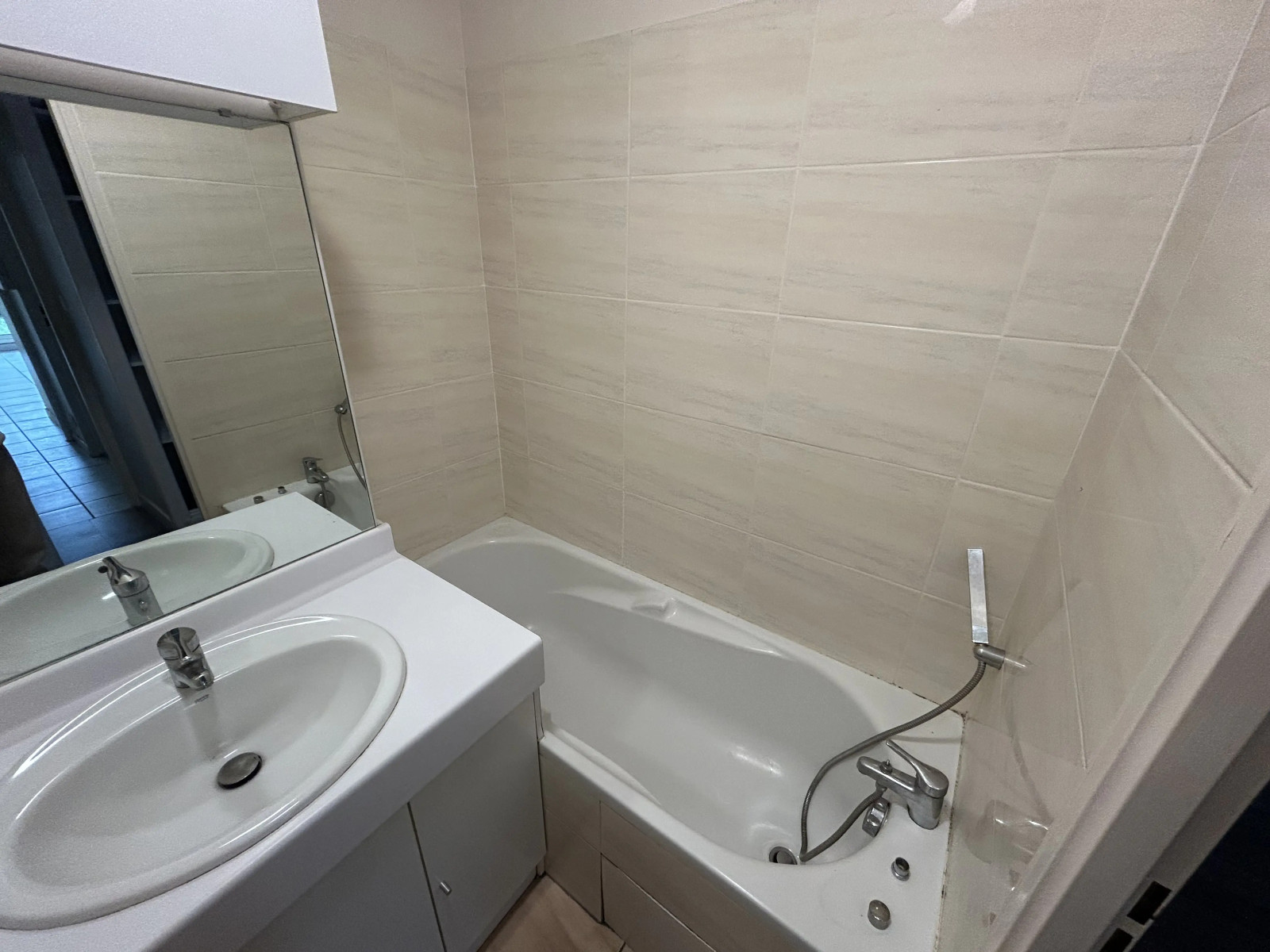 
                                                Location
                                                 Appartement T3 64.75m² à Bordeaux