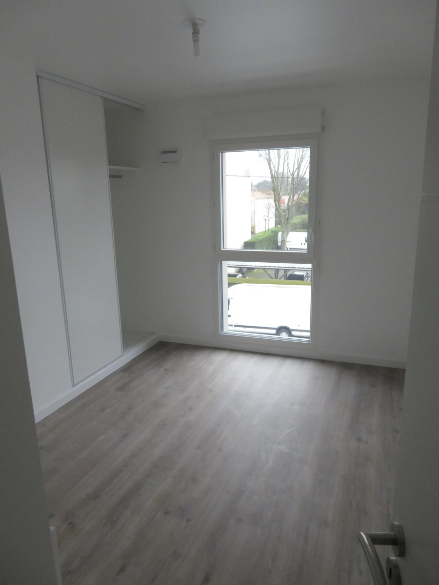 
                                                Location
                                                 Appartement T3 65m² à Mérignac