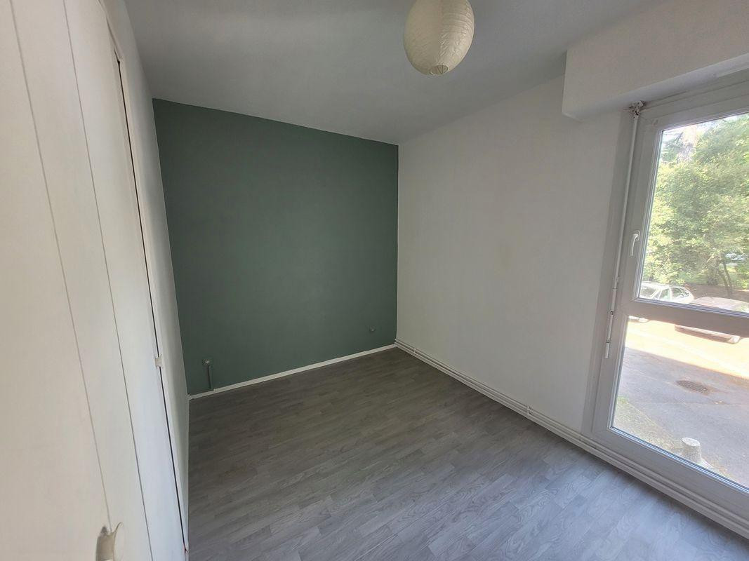 
                                                Location
                                                 Appartement T3 65m² Côté Sèvre