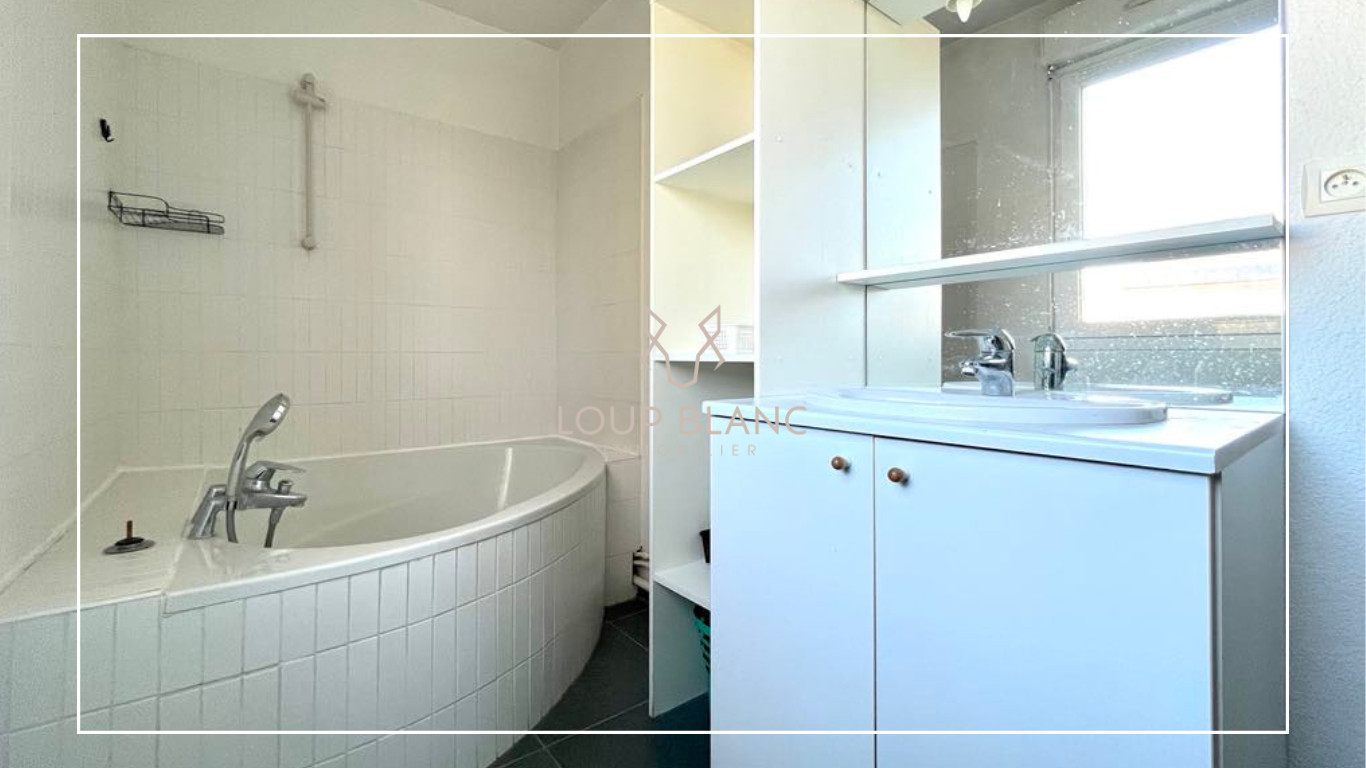 
                                                Location
                                                 Appartement T3 70m² à Roppe