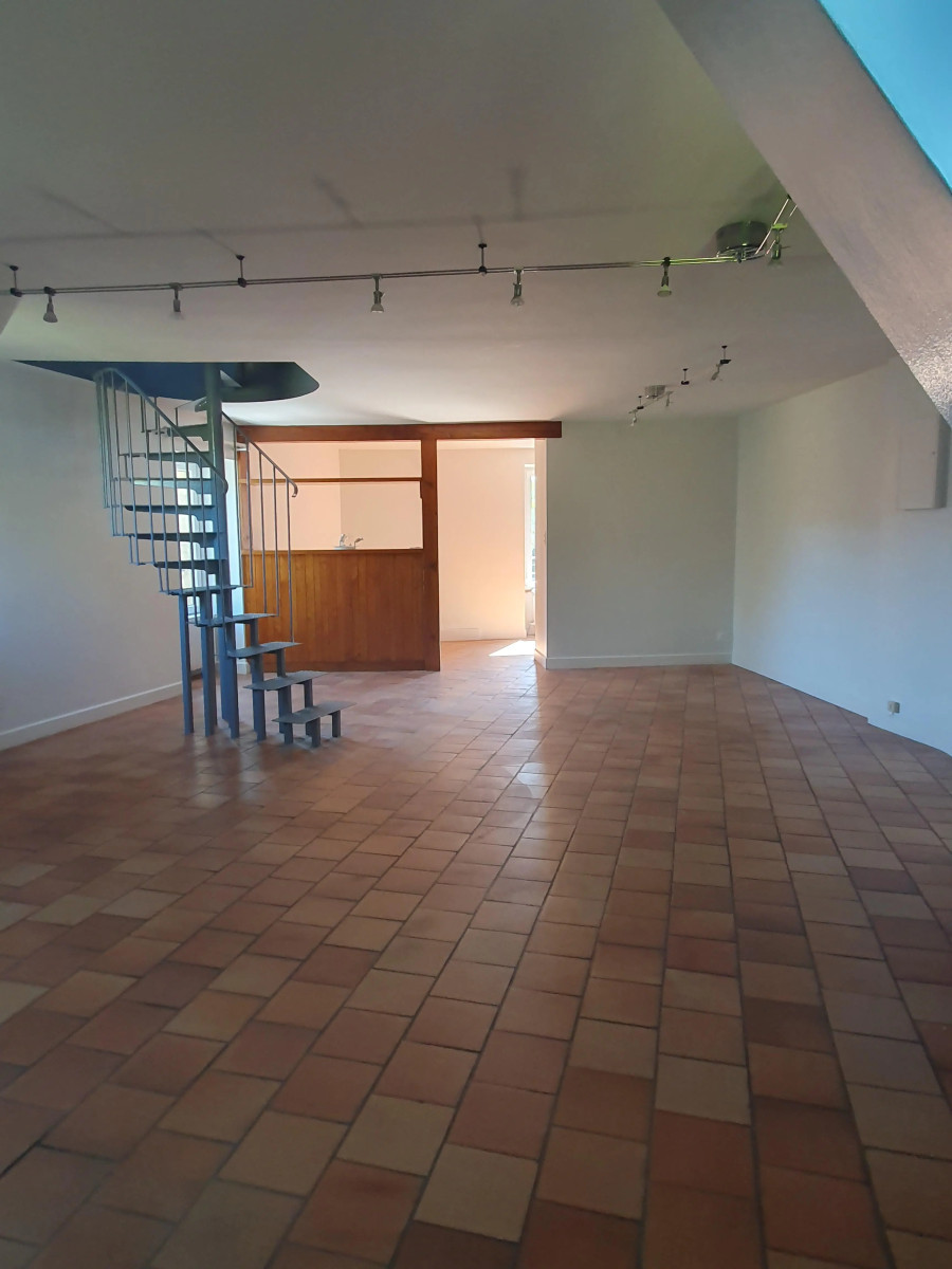 
                                                Location
                                                 Appartement T3 72.89m² à Sarlat-la-Canéda