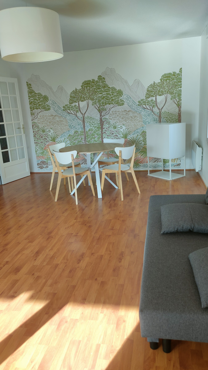 
                                                Location
                                                 Appartement T3 74m² à Talence