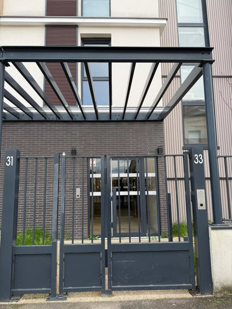 
                                                Vente
                                                 Appartement T3 à Chatillon