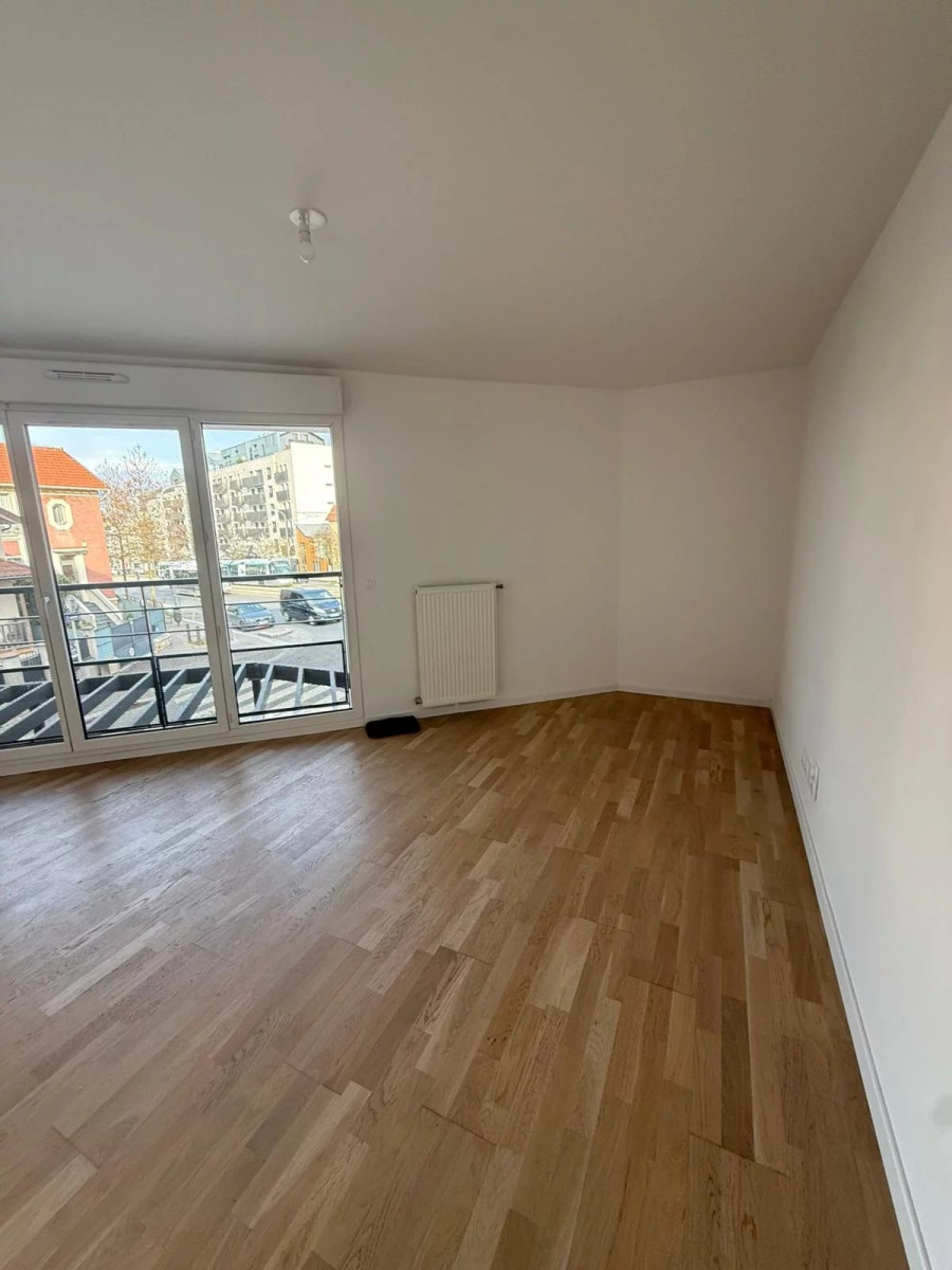 
                                                Vente
                                                 Appartement T3 à Chatillon