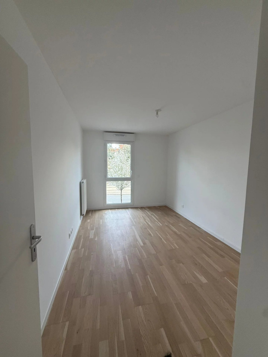
                                                Vente
                                                 Appartement T3 à Chatillon