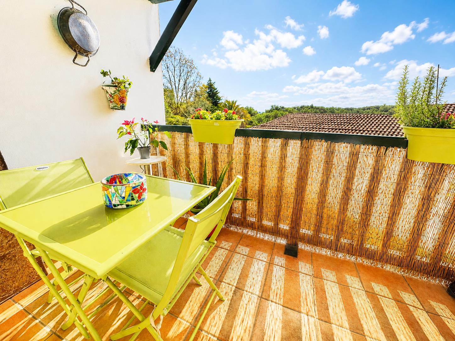 
                                                Vente
                                                 Appartement T3 au calme  bourg a 15 mn des plages