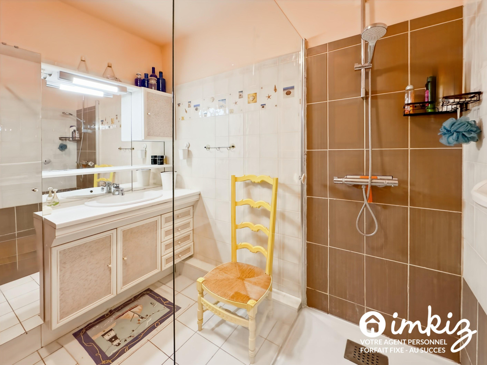 
                                                Vente
                                                 Appartement T3 au calme  bourg a 15 mn des plages